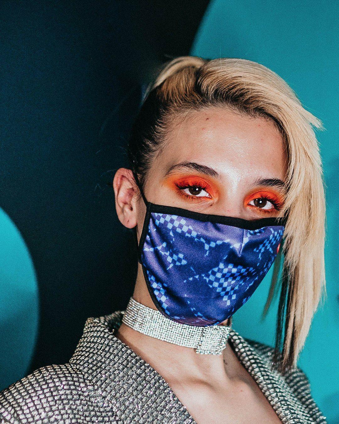 SHARK CHECK (BLUE) FACE MASK | Sprayground Trending