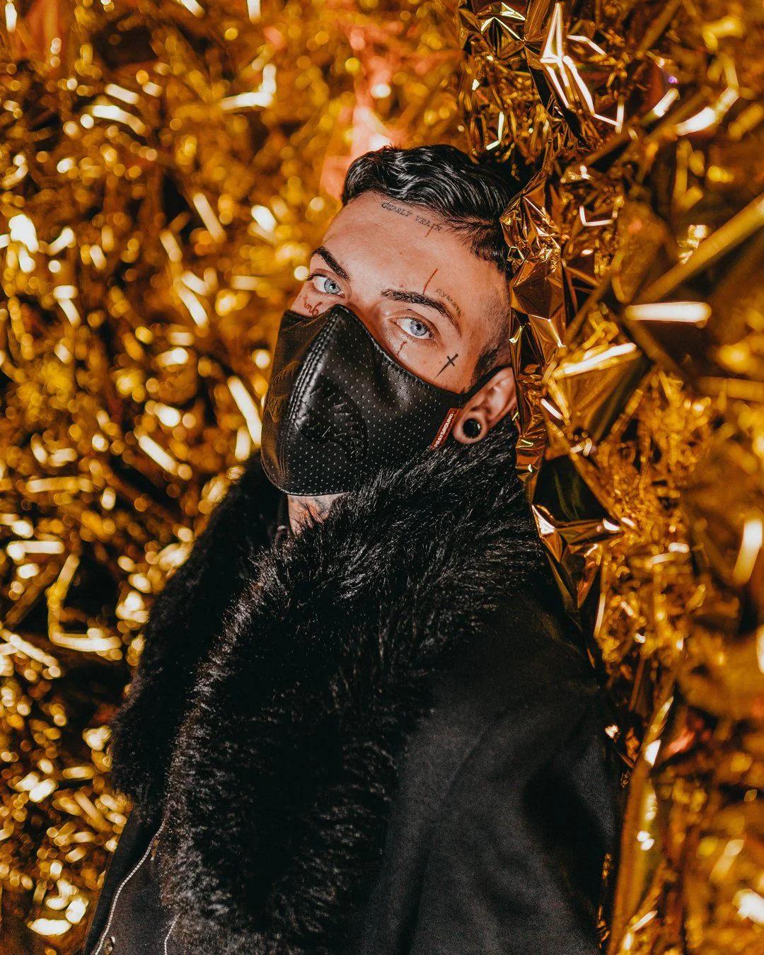 MIDNIGHT SHARK VEGAN LEATHER FACEMASK | Sprayground Quality