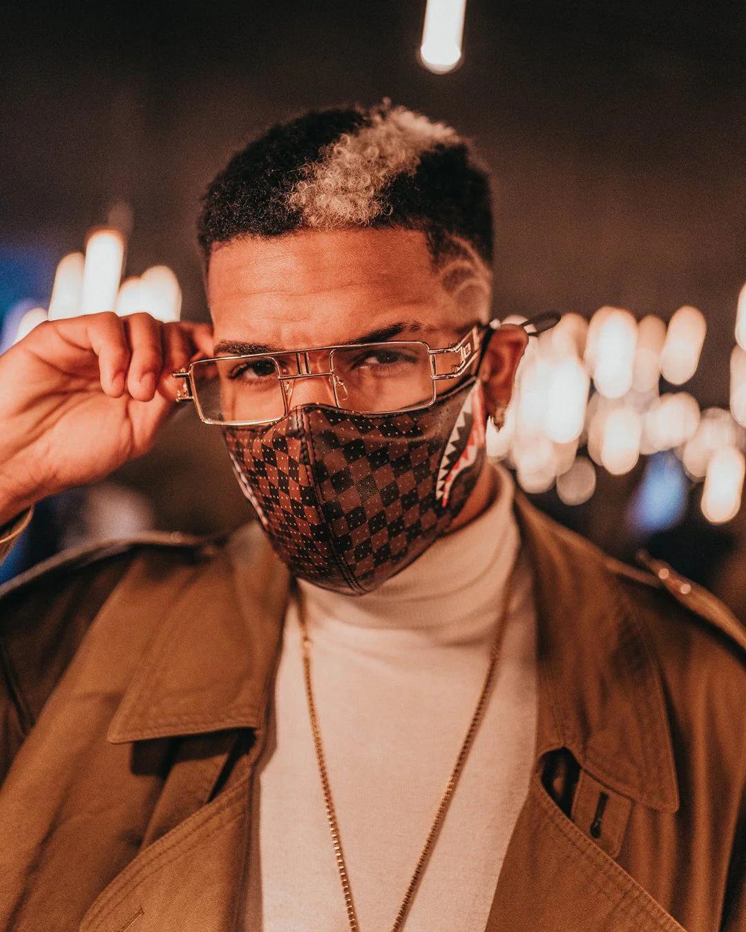 SHARKS IN PARIS VEGAN LEATHER FACE MASK | Sprayground Trending