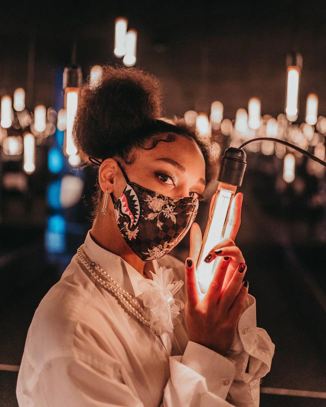 SHARKFLOWER VEGAN LEATHER FACE MASK | Sprayground Best Seller