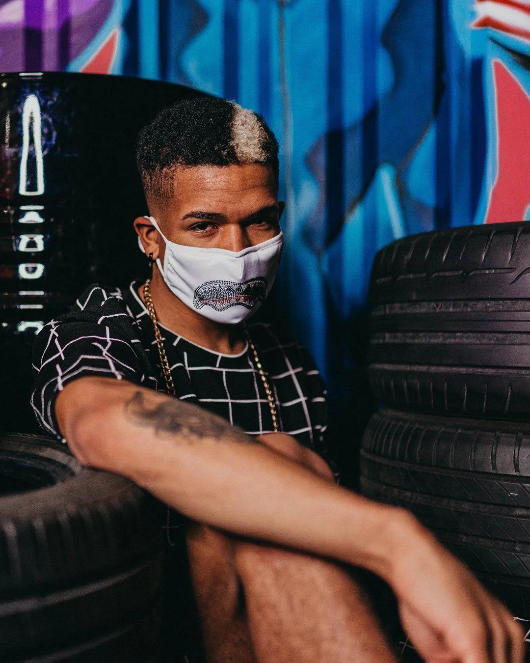 TRINITY DIAMOND SHARK (WHT) POLYESTER FACE MASK | Sprayground Exclusive