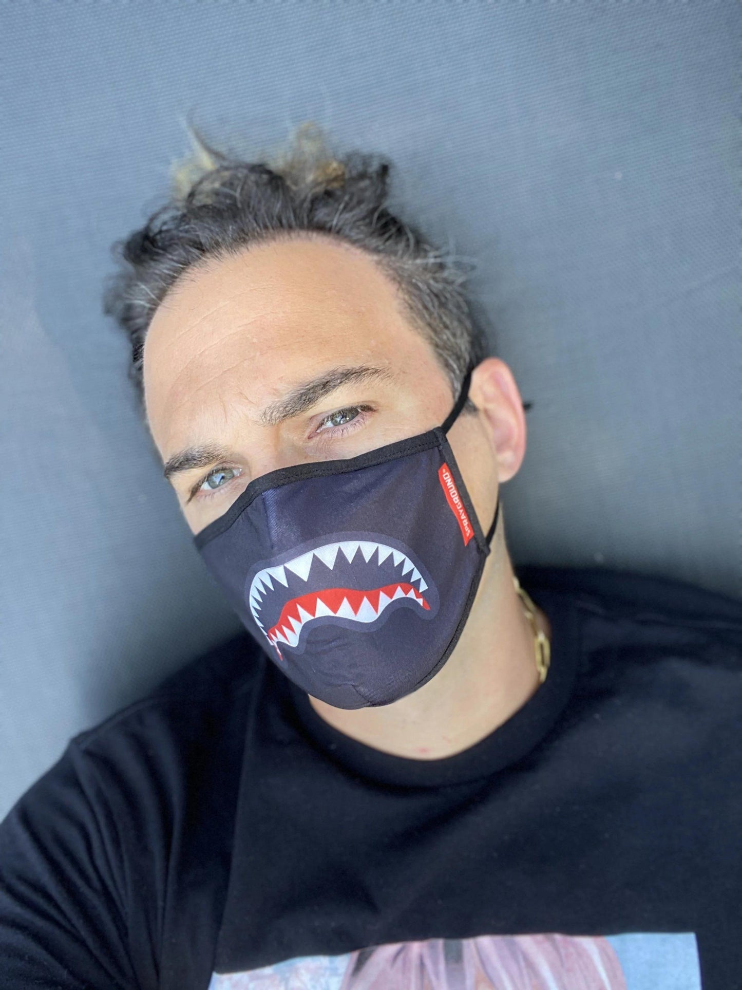 ADULT SHARK LOGO (BLACK) FORM-FITTING FACE MASK | Sprayground Signature