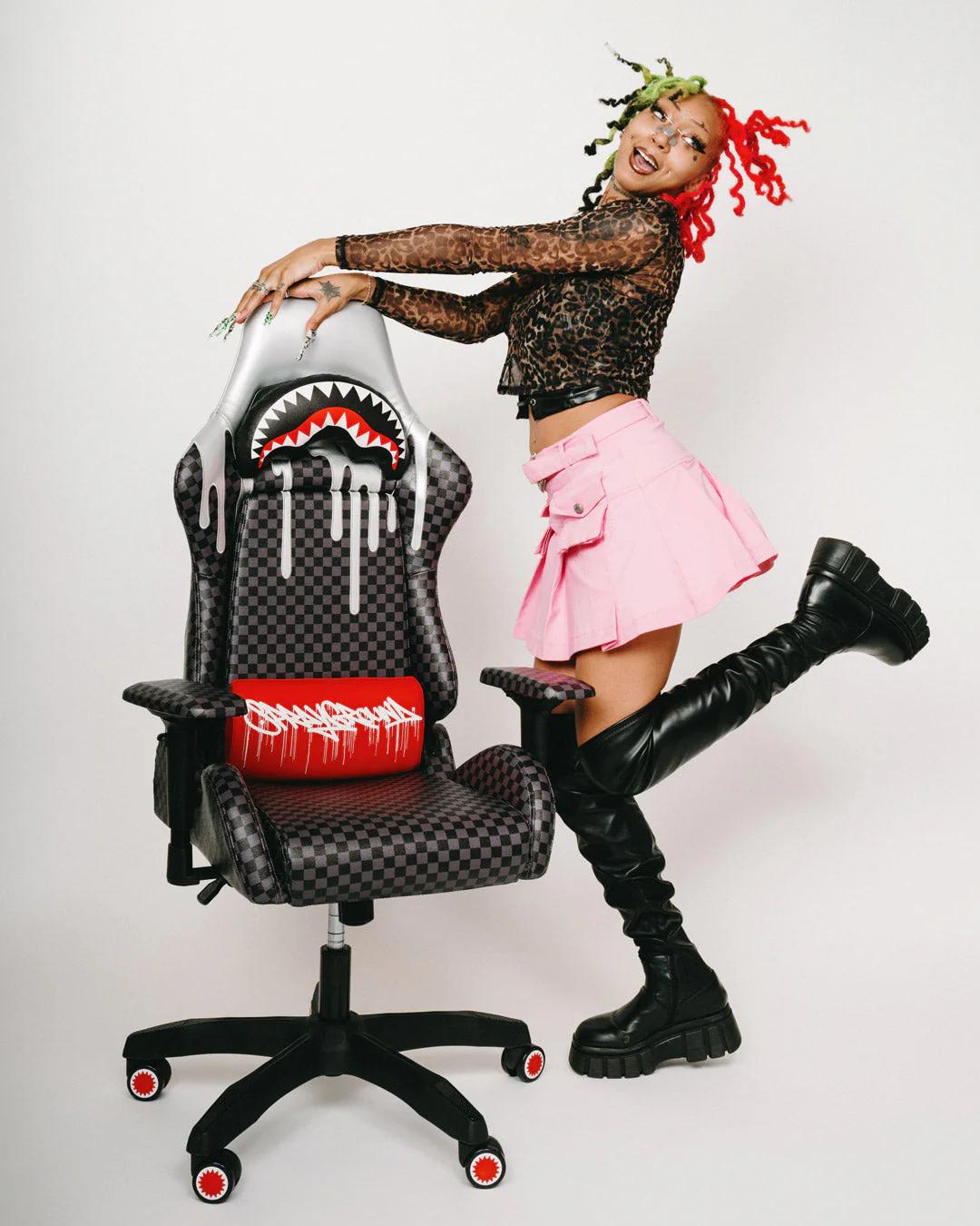 GHOST DRIP SHARK CHAIR | Sprayground Essential