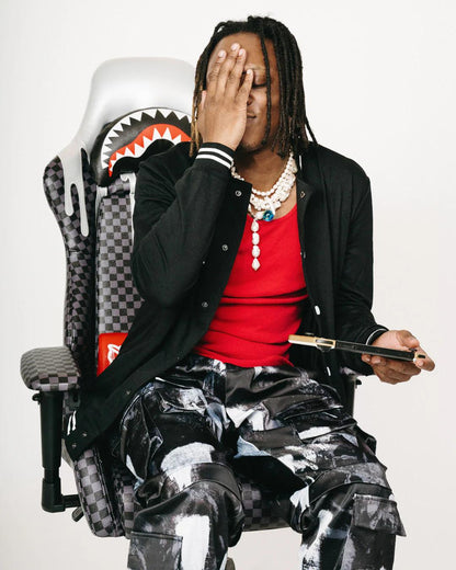 GHOST DRIP SHARK CHAIR | Sprayground Essential