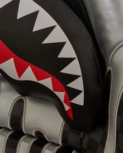 GHOST DRIP SHARK CHAIR | Sprayground Essential