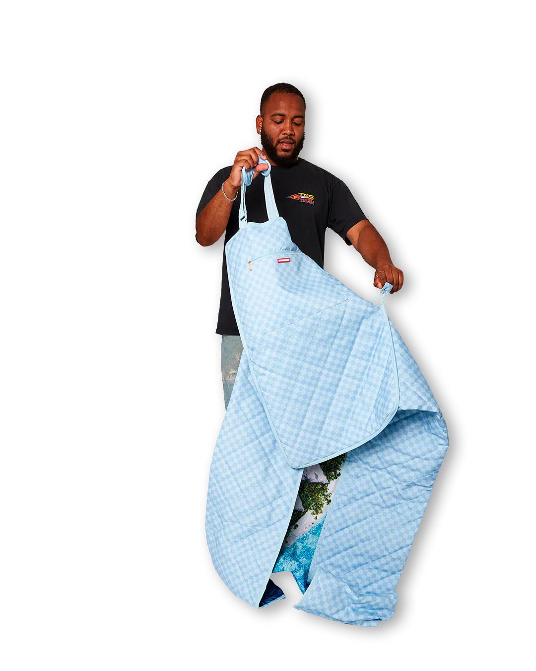 SHARK ISLAND PACKABLE BEACH MAT BLANKET WATER RESISTANT CONVERTIBLE TO | Sprayground Trending