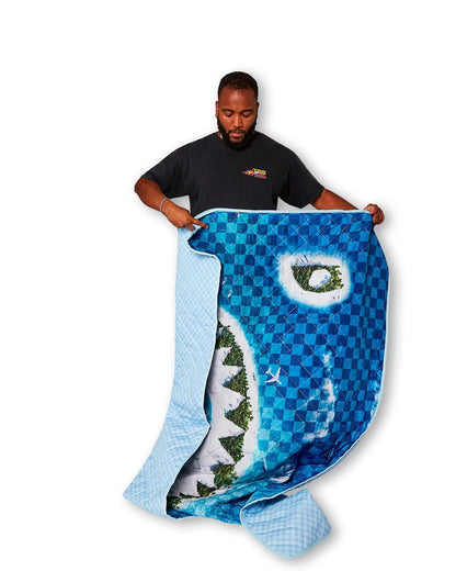 SHARK ISLAND PACKABLE BEACH MAT BLANKET WATER RESISTANT CONVERTIBLE TO | Sprayground Trending