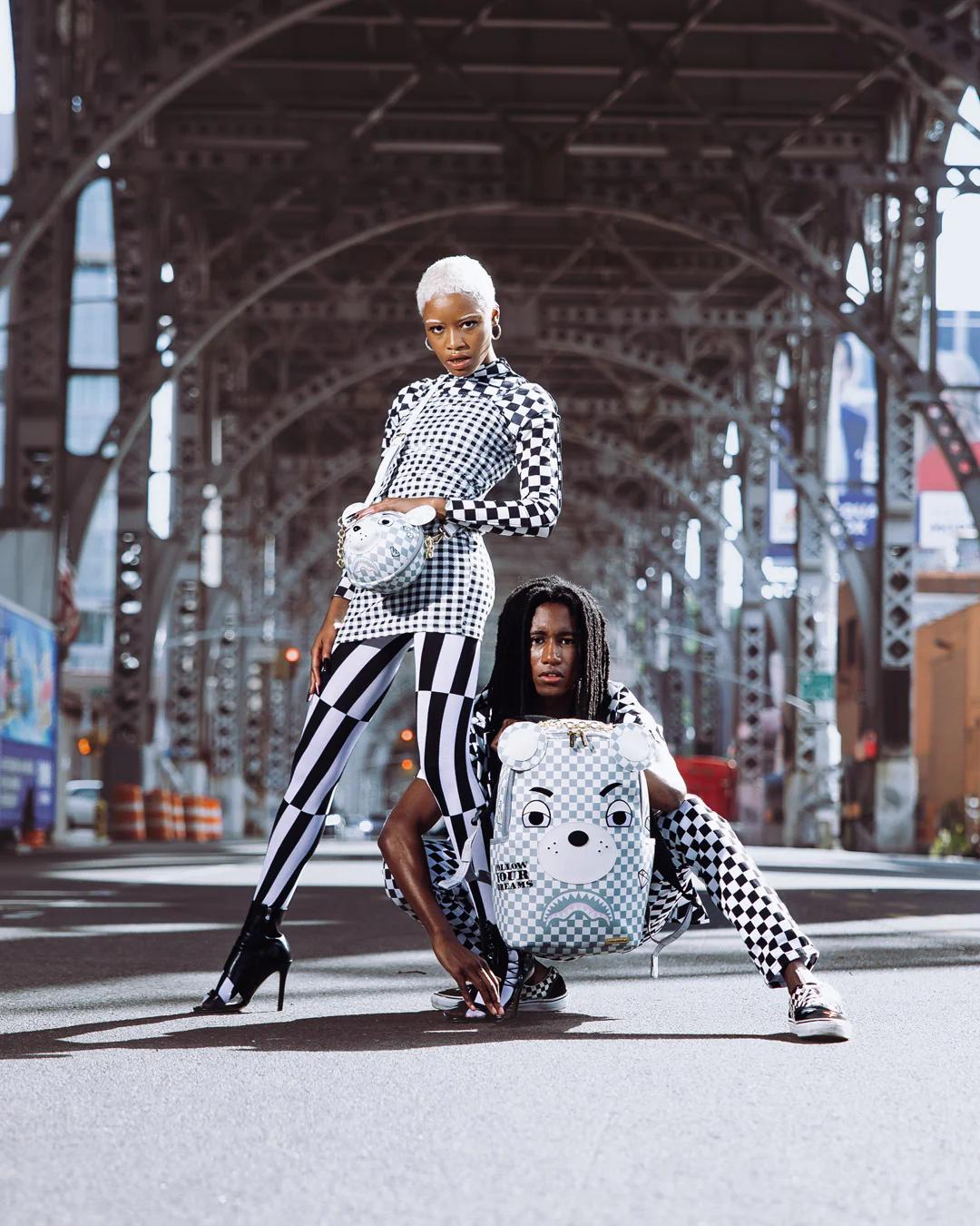 HAUTE BEAR BALL SLING | Sprayground Everyday