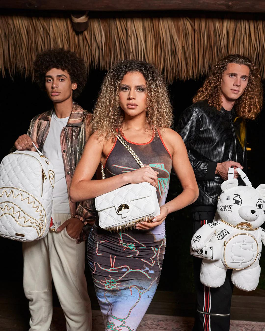 RIVIERA LE BLANC GOLD CHAIN SHARK HANDBAG | Sprayground Latest