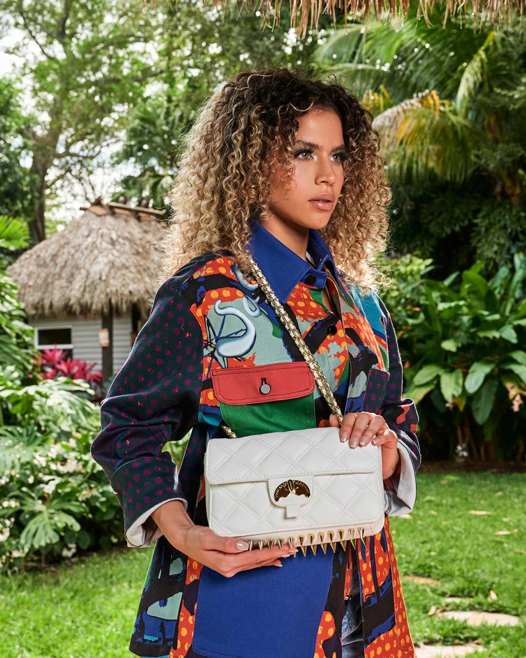 RIVIERA LE BLANC GOLD CHAIN SHARK HANDBAG | Sprayground Latest