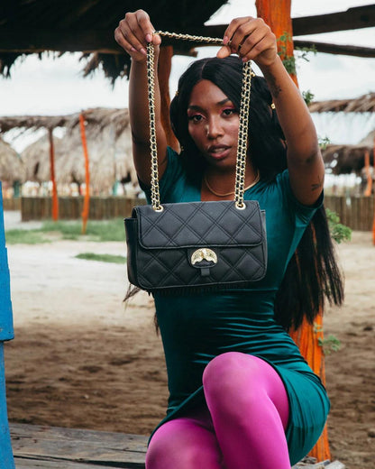 NOIR QUILT GOLD CHAIN SHARK HANDBAG | Sprayground Premium
