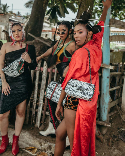 NIGHT NIGHT SHARKCHAIN HANDBAG | Sprayground New