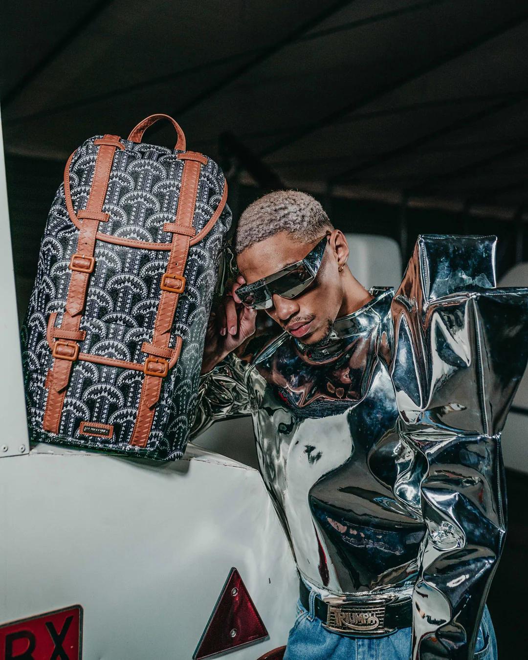 ILLUCHAINS HILLS BACKPACK | Sprayground Trending