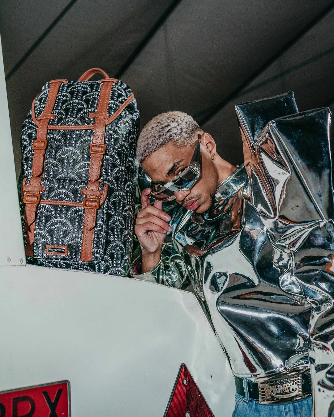 ILLUCHAINS HILLS BACKPACK | Sprayground Trending