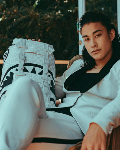 SPLIT THE CHECK (PEARL) HILLS | Sprayground Signature