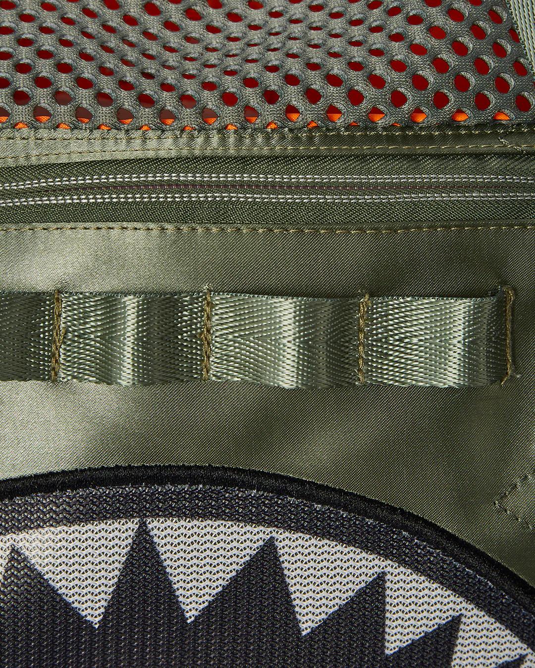 SPECIAL OPS ALPHA SHARK PET CARRIER | Sprayground Classic
