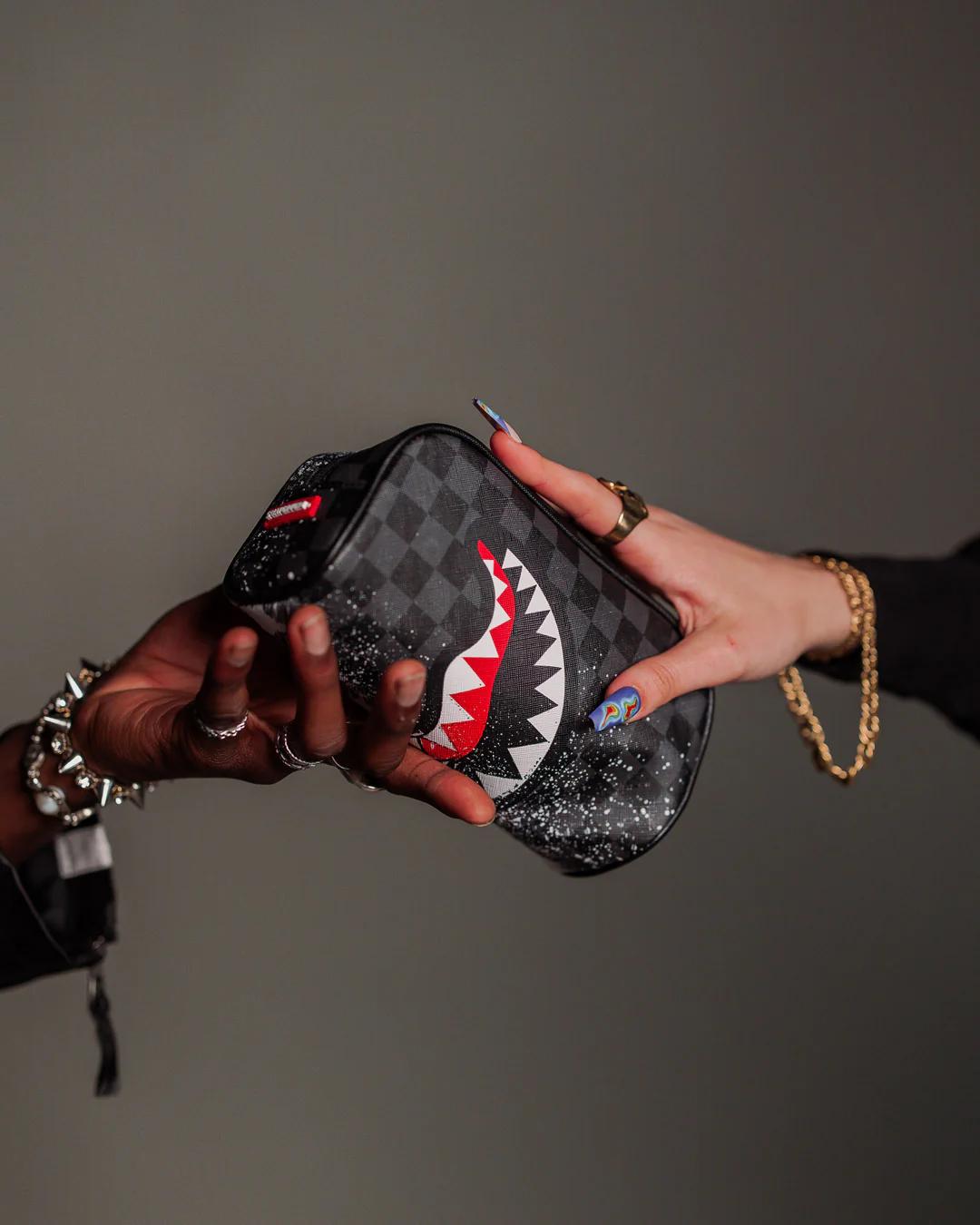 SCRIBBLE DRIBBLE CHECK POUCH | Sprayground Recommended