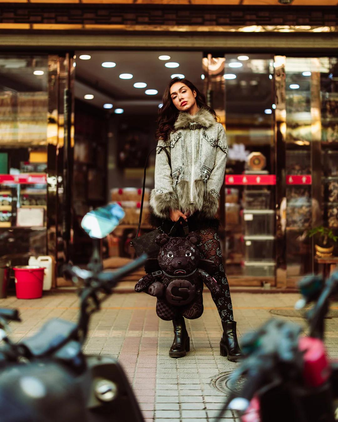 4AM MONEY WING BEAR BACKPACK | Sprayground Popular