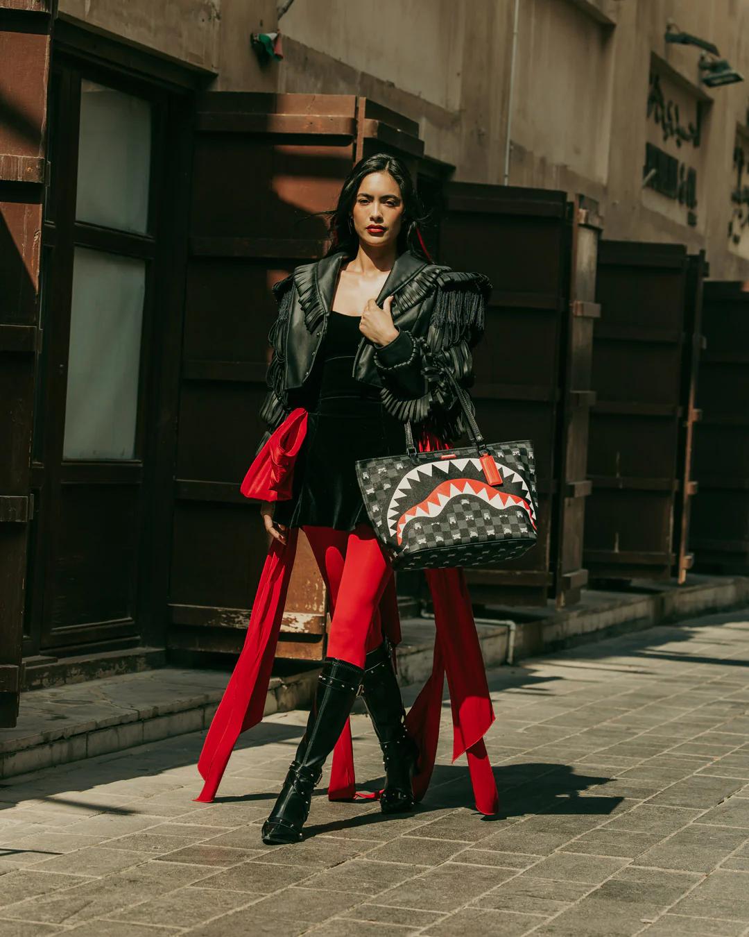 SHARK MOB HIDEOUT TOTE | Sprayground Popular