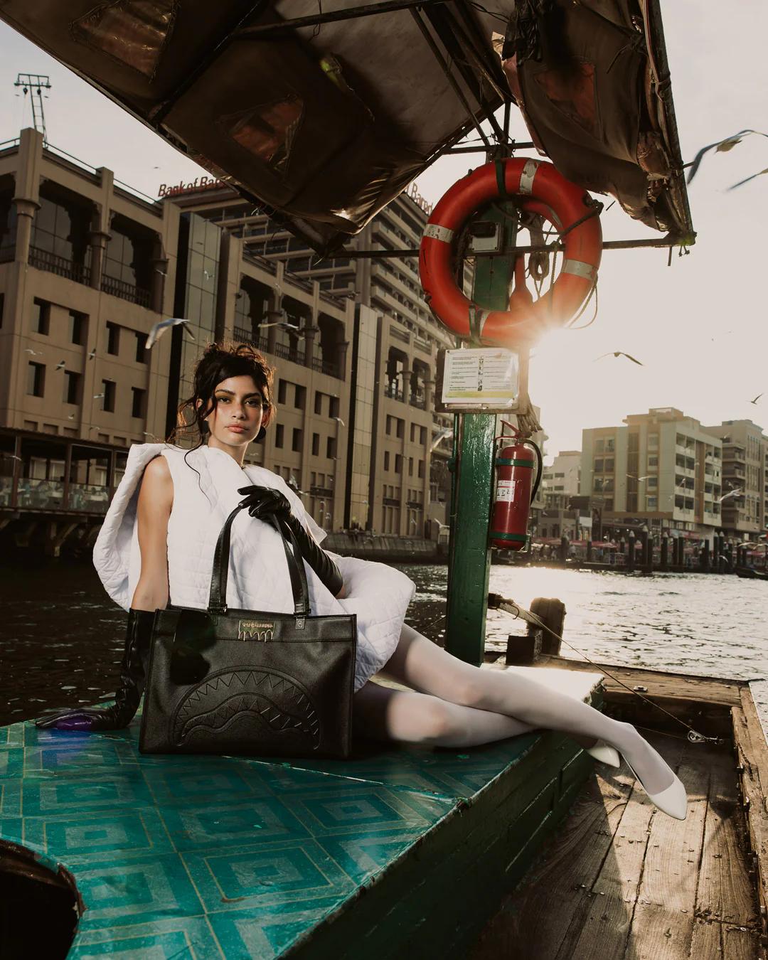 GOLD BRICK DRIP TORTUGA TOTE | Sprayground Essential