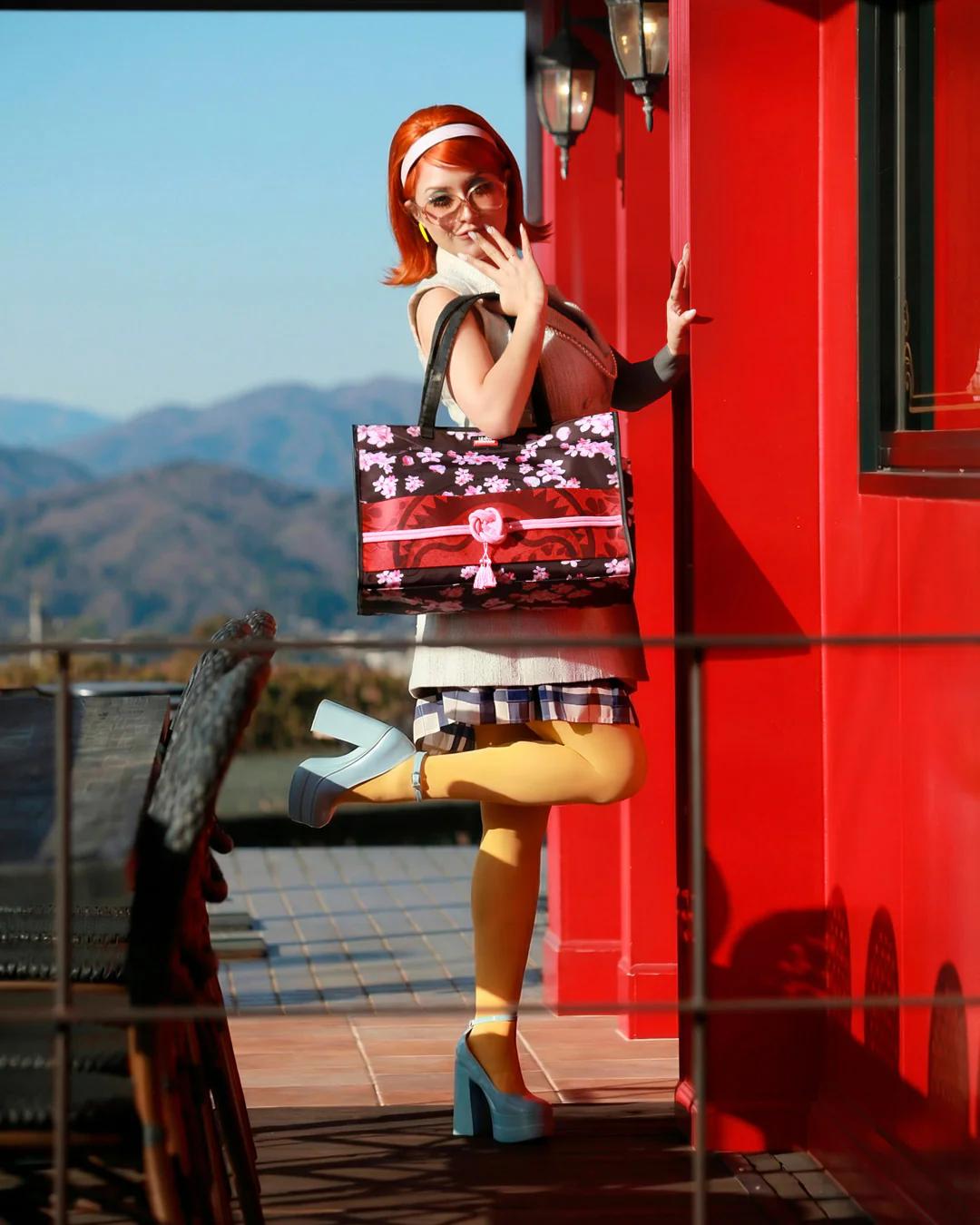 OUKA KENRAN HAYUMI HOKAZANO OFFICIAL COLLAB TORTUGA TOTE | Sprayground Value