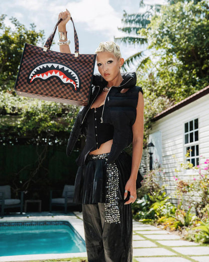 SAWTOOTH SHARKS IN PARIS TORTUGA TOTE | Sprayground Premium