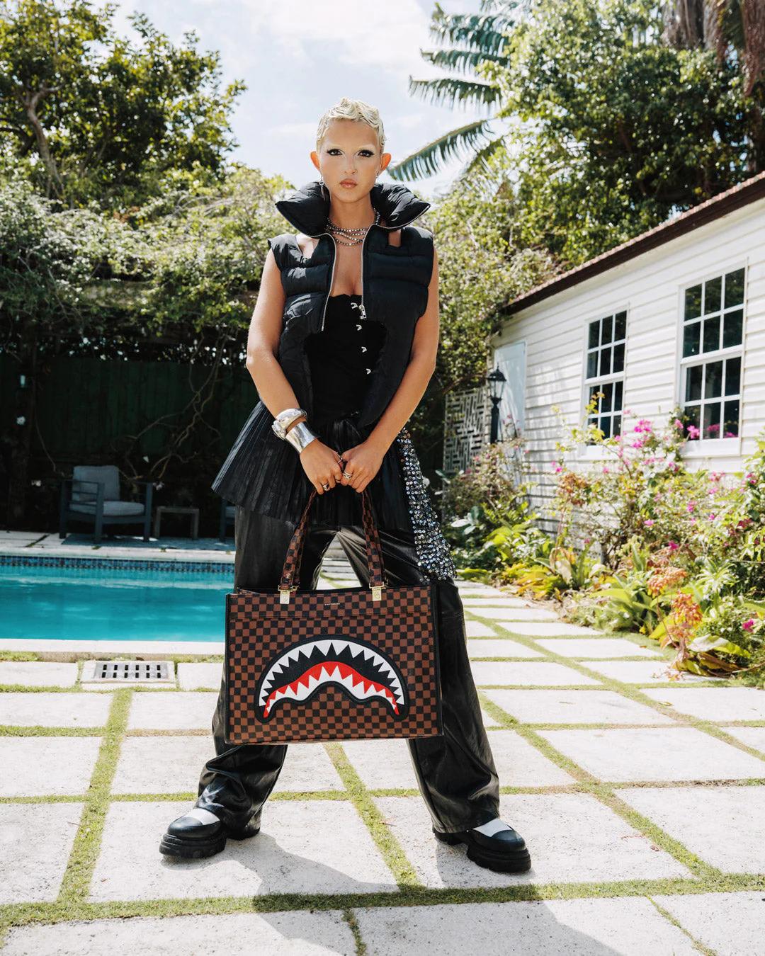 SAWTOOTH SHARKS IN PARIS TORTUGA TOTE | Sprayground Premium