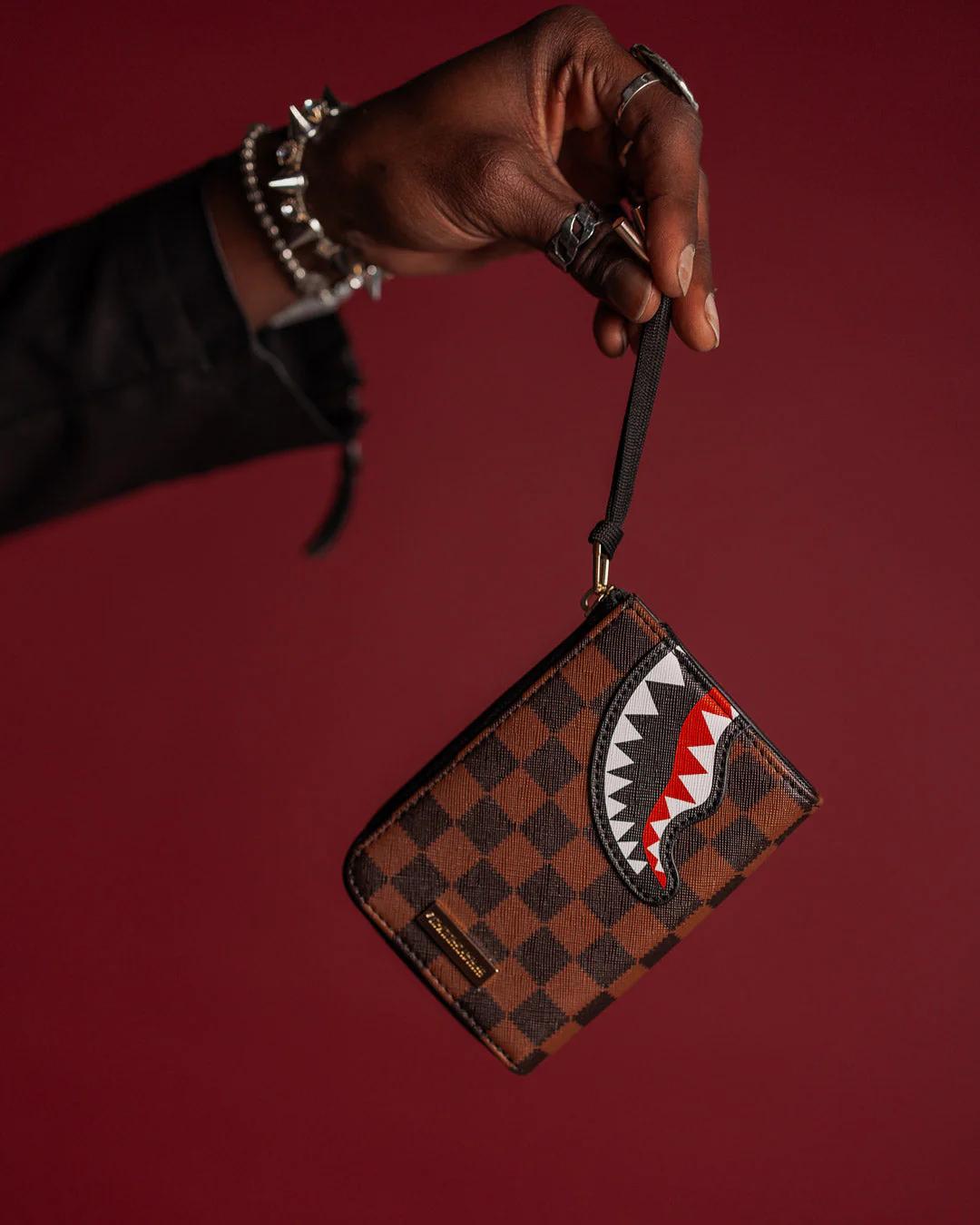 SAWTOOTH SHARKS IN PARIS WALLET | Sprayground Signature