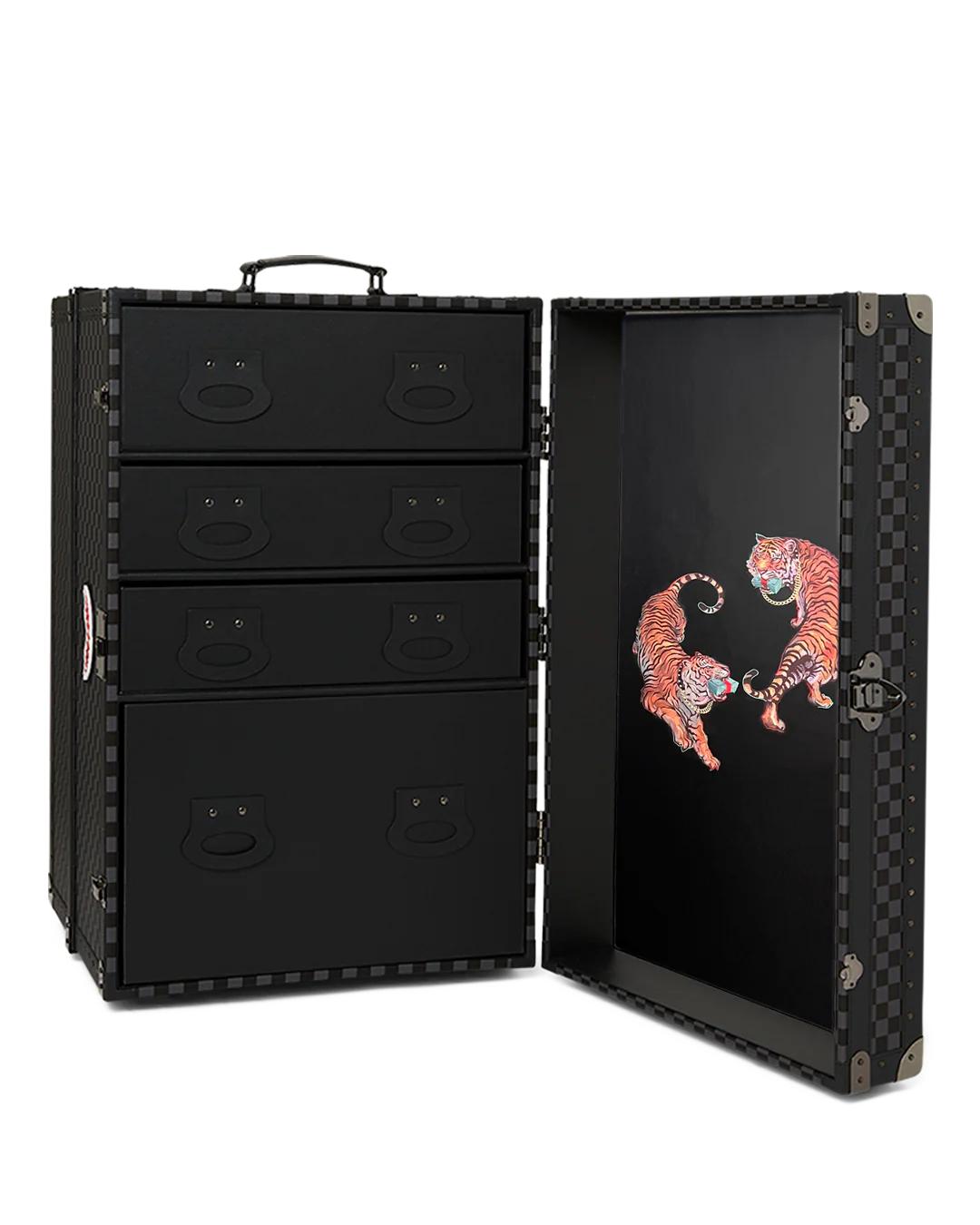 VANQUISH II WARDROBE TRUNK | Sprayground Everyday