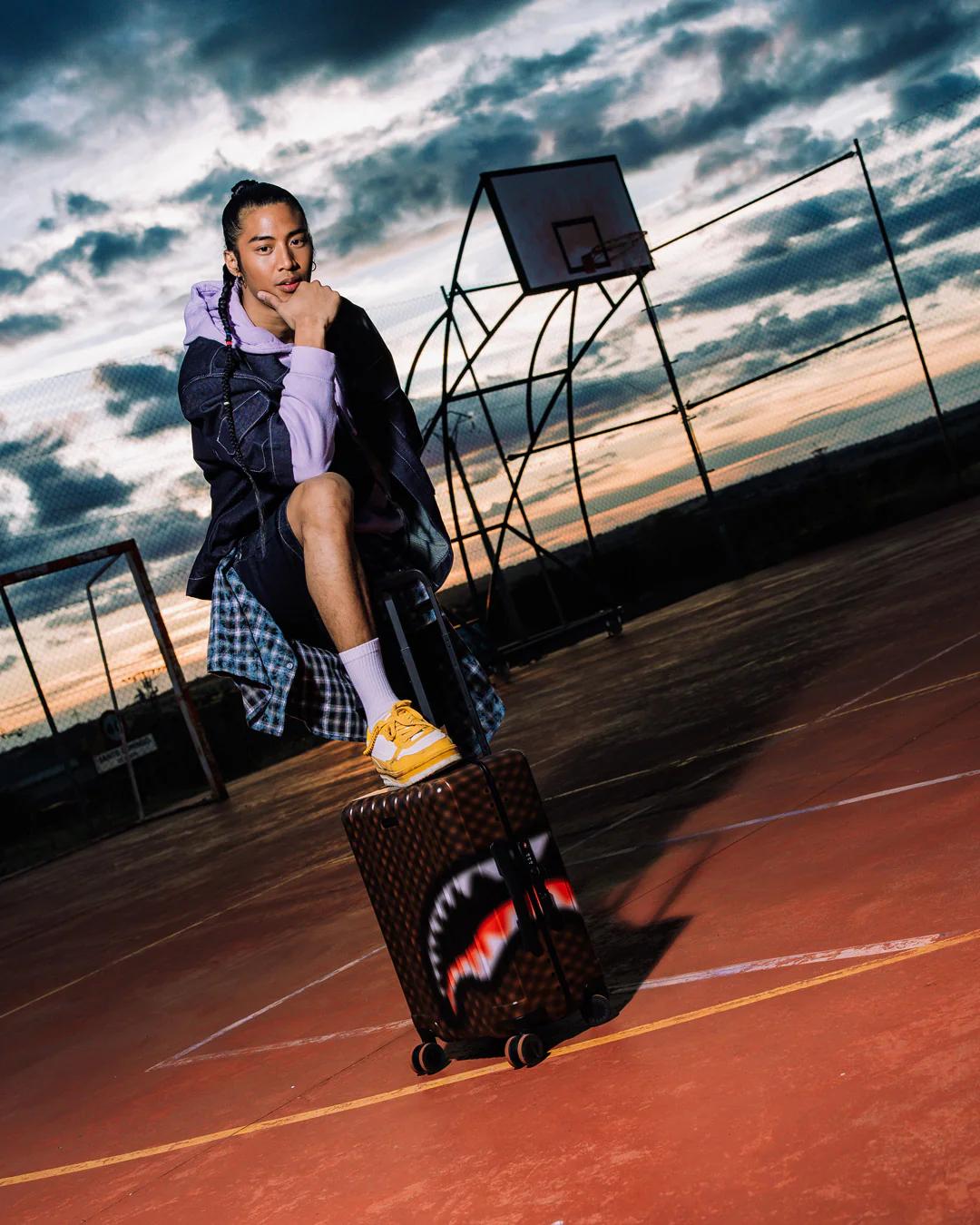 SHARKS IN PARIS BLUR EFFECT CARRY-ON LUGGAGE | Sprayground New