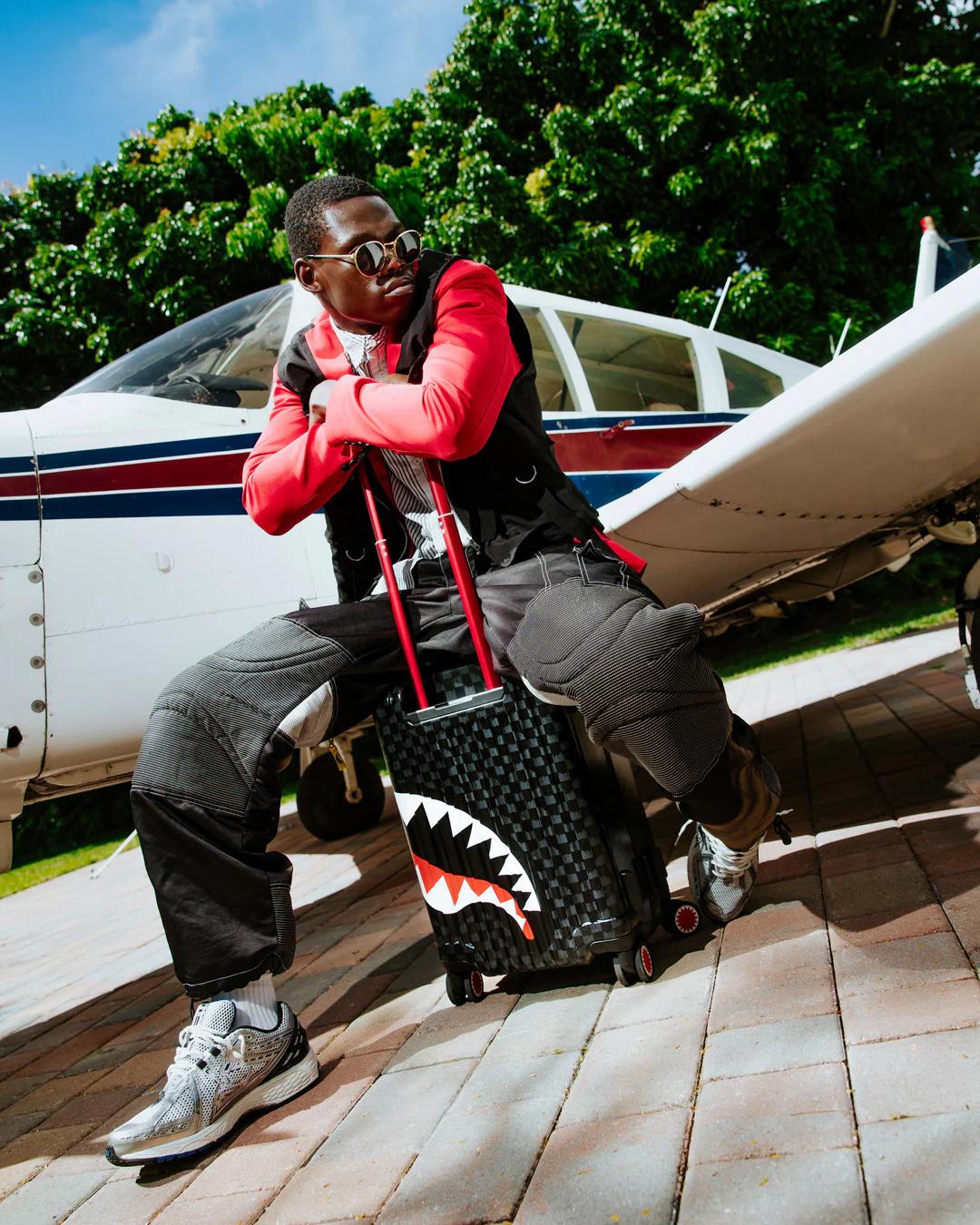 ATOMIC VAPOR SHARKNAUTICS HARDSHELL CARRY-ON LUGGAGE | Sprayground Signature