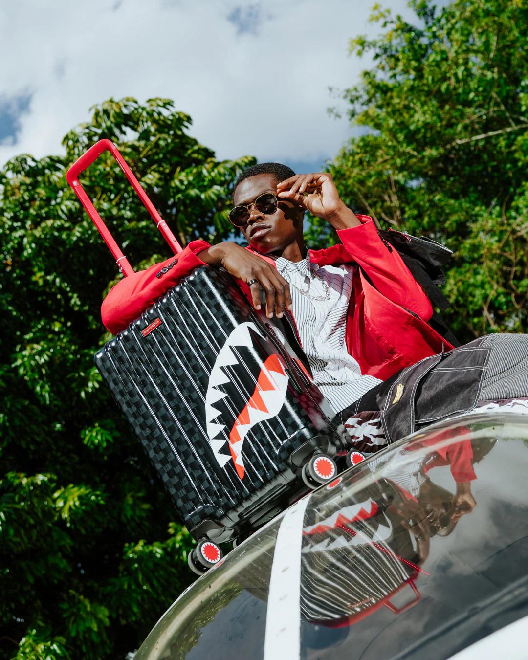 ATOMIC VAPOR SHARKNAUTICS HARDSHELL CARRY-ON LUGGAGE | Sprayground Signature