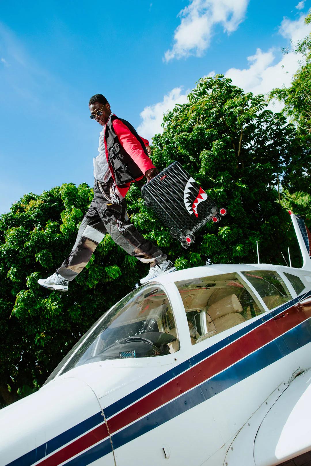 ATOMIC VAPOR SHARKNAUTICS HARDSHELL CARRY-ON LUGGAGE | Sprayground Signature