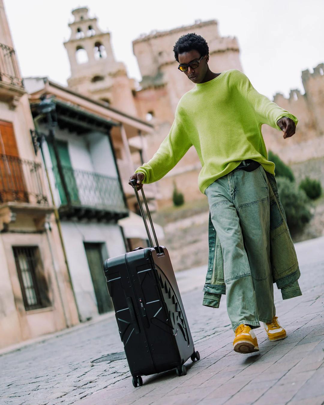 NIGHTSHARKS WORLDWIDE SHARKITECTURE FULL SIZE LUGGAGE | Sprayground Everyday