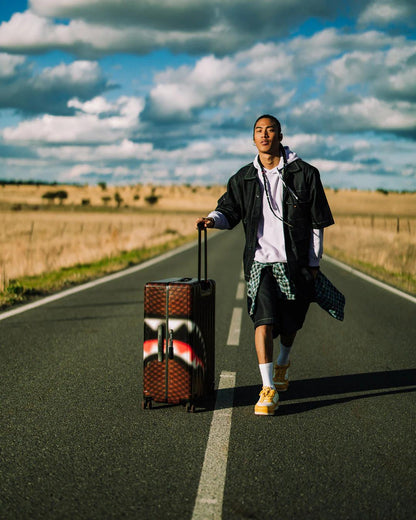 SHARKS IN PARIS BLUR EFFECT FULL SIZE LUGGAGE | Sprayground Value
