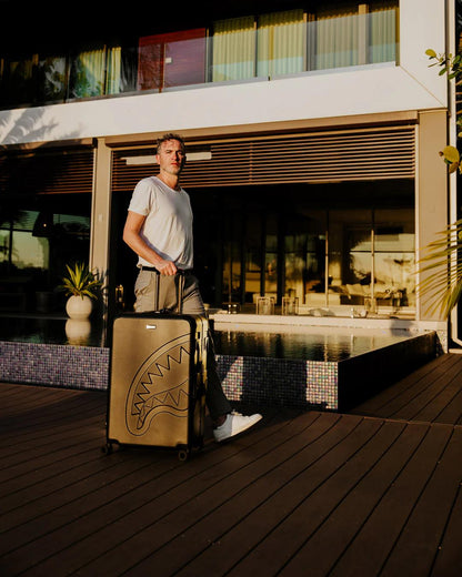 REALITY CHECK SHARKITECTURE FULL-SIZE JETBLACK LUGGAGE (GOLD HARDWARE) | Sprayground Latest