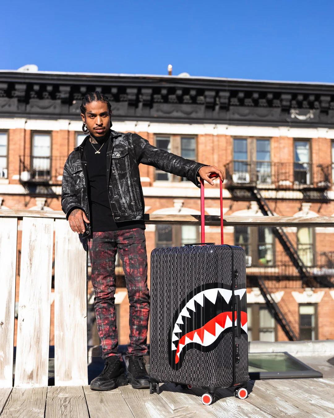 SPRAYGATTI REVV SHARKNAUTICS HARDSHELL FULL-SIZE LUGGAGE | Sprayground New