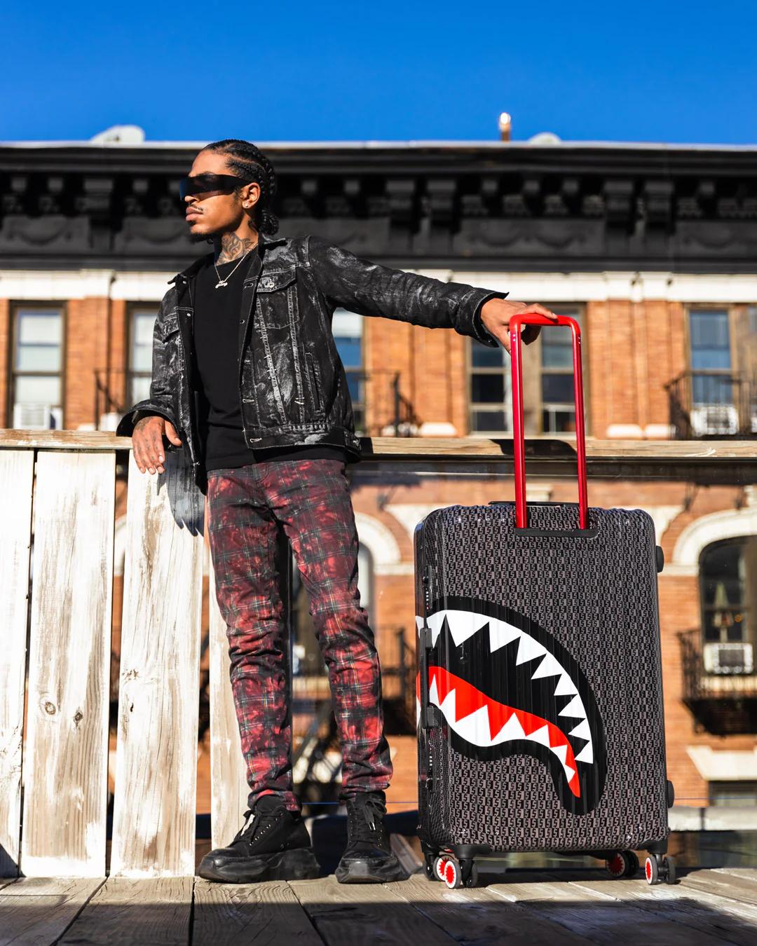 SPRAYGATTI REVV SHARKNAUTICS HARDSHELL FULL-SIZE LUGGAGE | Sprayground New