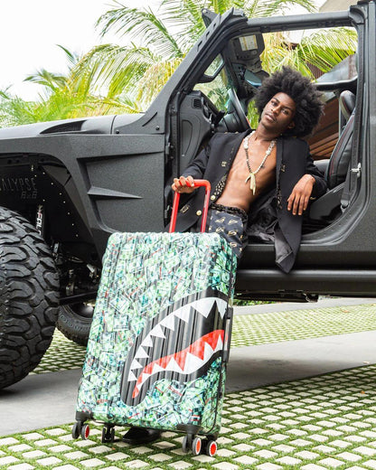MAMA I MADE IT SHARKITECTURE HARDSHELL FULL-SIZE LUGGAGE | Sprayground Signature