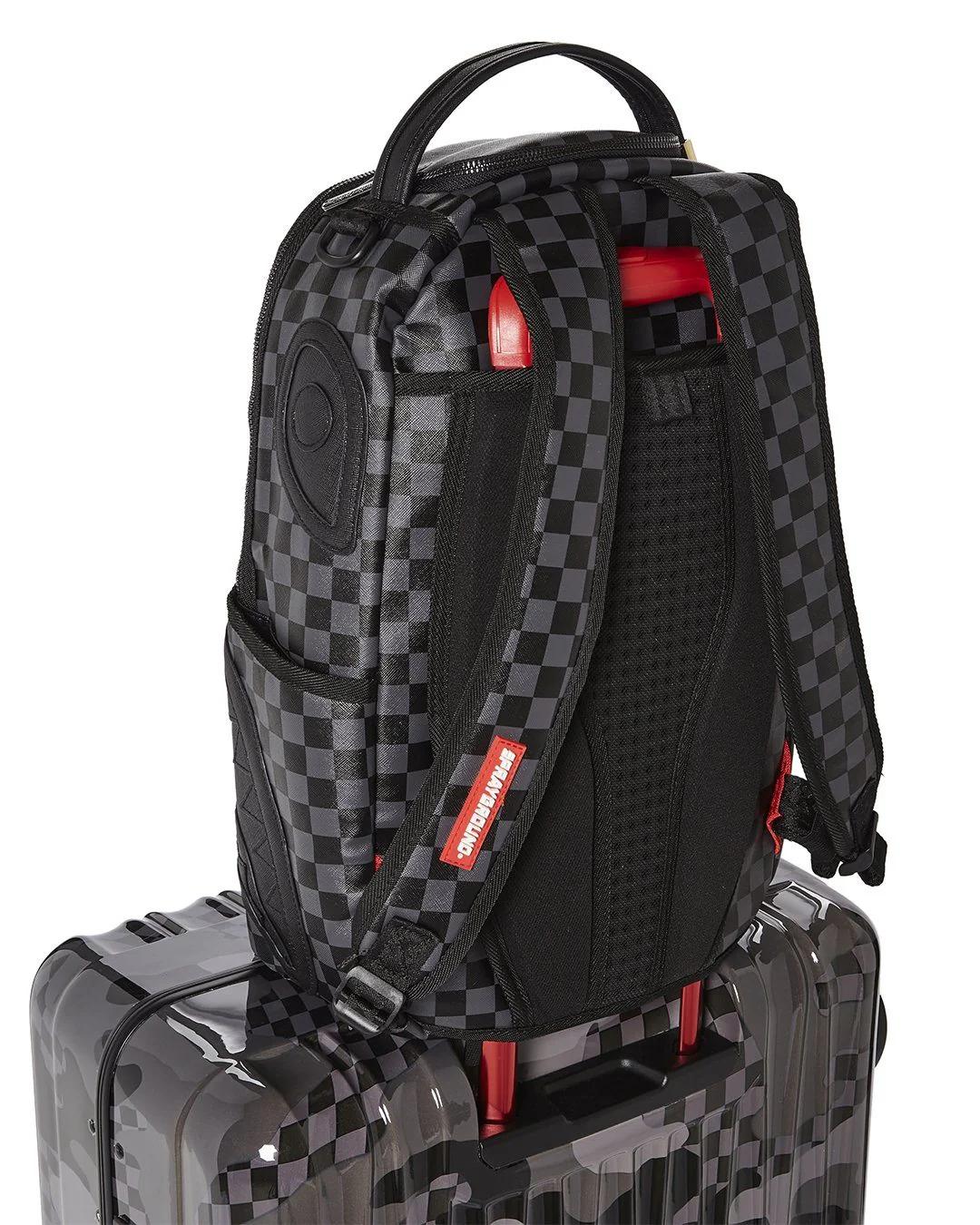 3AM SHARKNAUTICS 29.5” FULL-SIZE LUGGAGE | Sprayground Value
