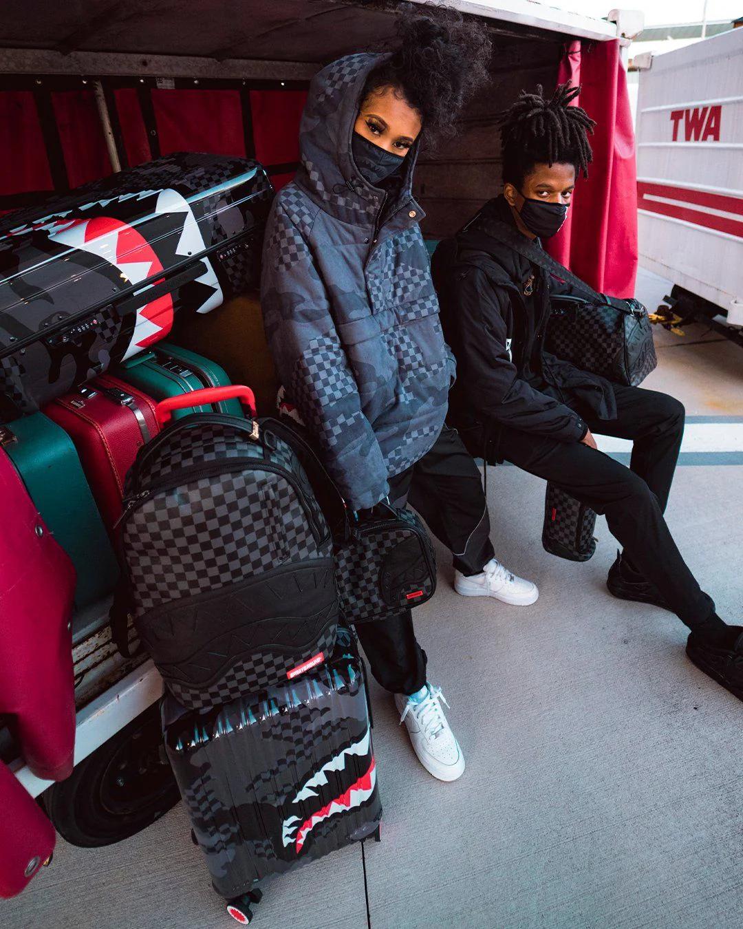 3AM SHARKNAUTICS 29.5” FULL-SIZE LUGGAGE | Sprayground Value