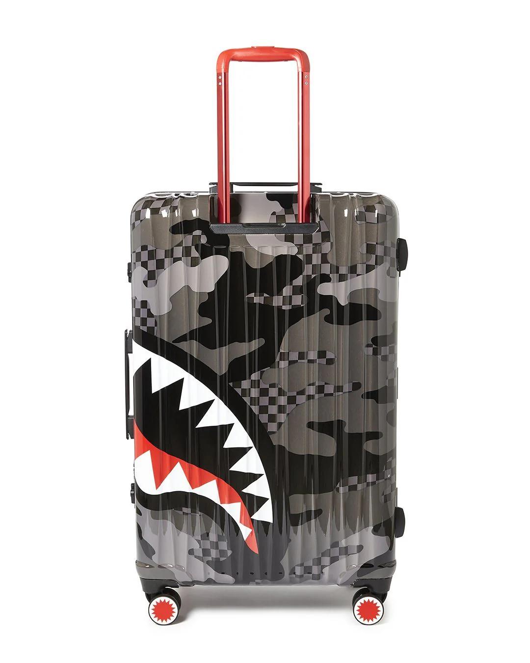 3AM SHARKNAUTICS 29.5” FULL-SIZE LUGGAGE | Sprayground Value