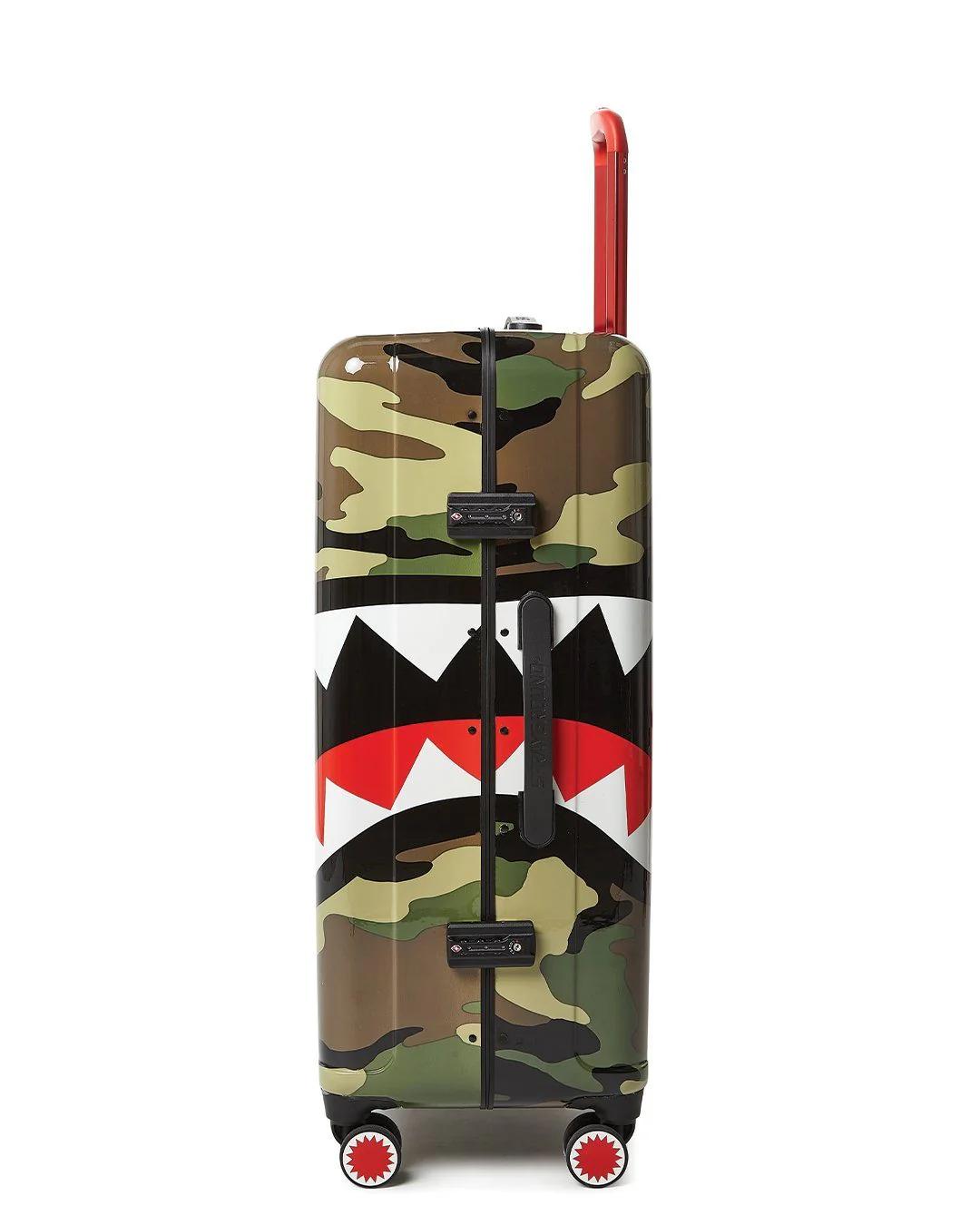 SHARKNAUTICS (CAMO) 29.5” FULL-SIZE LUGGAGE | Sprayground Premium