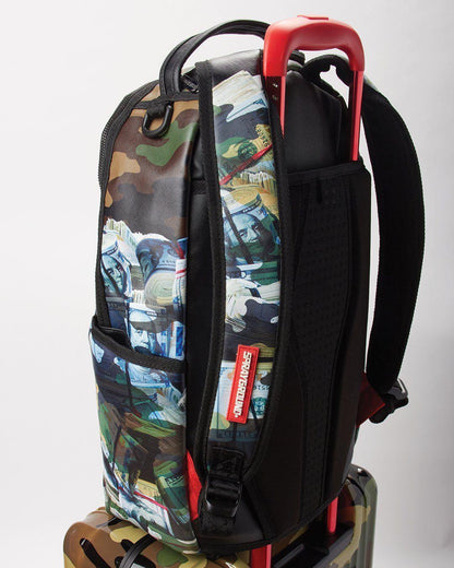 SHARKNAUTICS (CAMO) 29.5” FULL-SIZE LUGGAGE | Sprayground Premium
