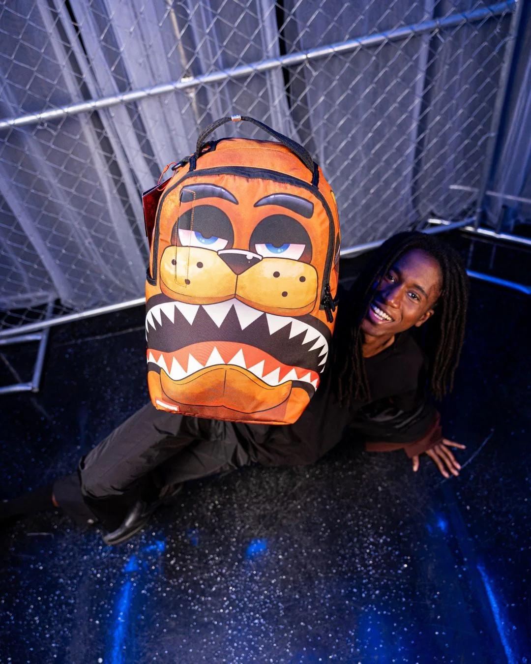 FIVE NIGHTS AT FREDDY'S SHARK DLXSR BACKPACK | Sprayground New