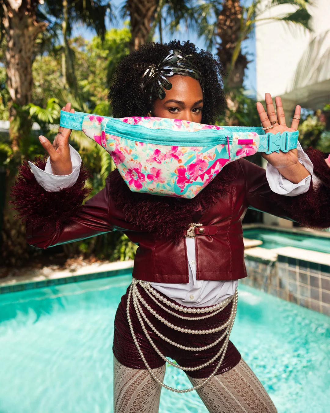 GARDEN DELIGHT SAVVY CROSSBODY | Sprayground Quality