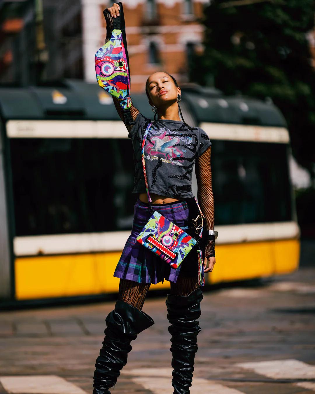 MIND TRIP 2 CROSSOVER CLUTCH | Sprayground Great Value