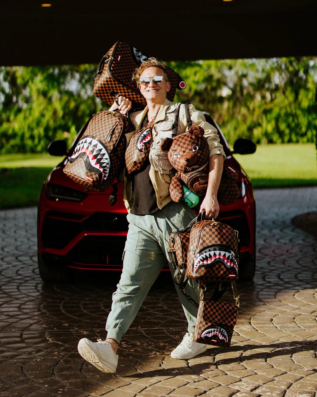 LENTICULAR EFFECTS CROSSOVER CLUTCH W/ SHOULDER STRAP | Sprayground Recommended