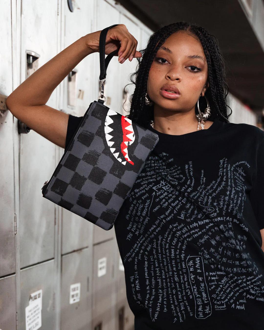 VANQUISH II CROSSOVER CLUTCH | Sprayground Featured
