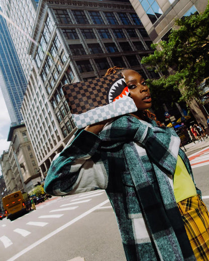 UNSTOPPABLE ENDEAVORS II CROSSOVER CLUTCH | Sprayground Classic